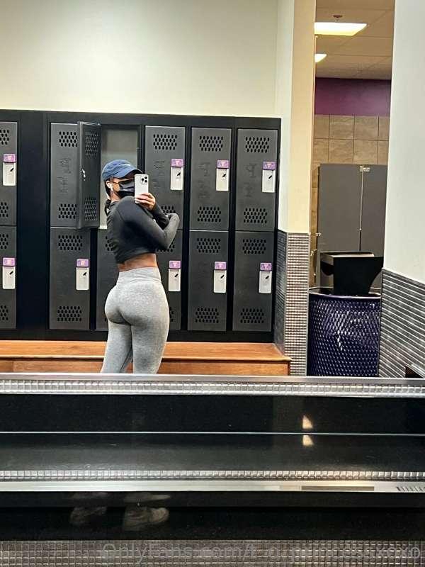 naughty thoughts and tight leggings