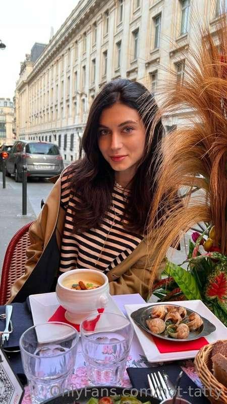 Spring is when the sun is warmer than the past 🍀We sit, smil..