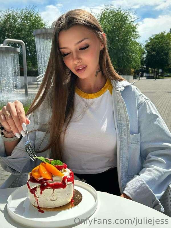 😻😻