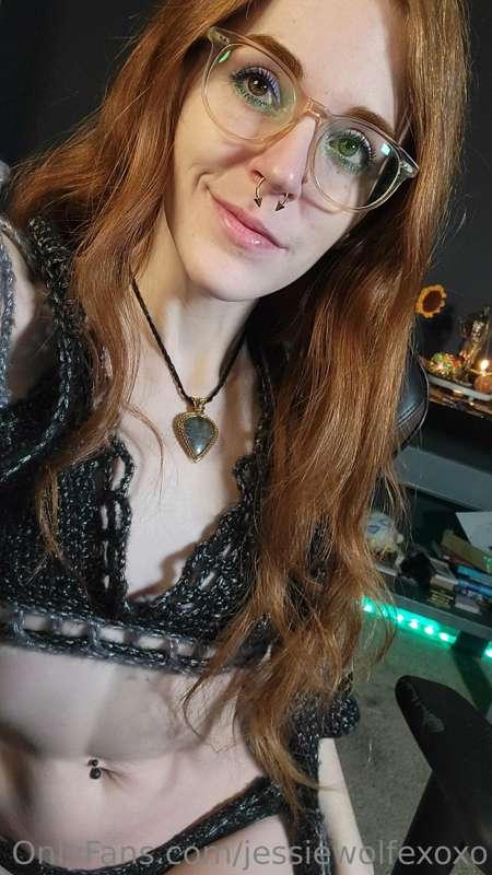 Good evening. Who's gonna cum see me tonight?