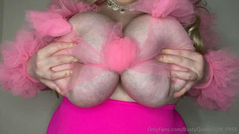 Free video (feed) is on @BustyQueen32M

Length: 2+ mins