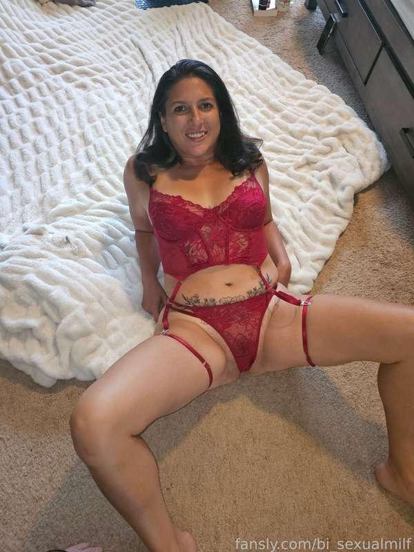 bi_sexualmilf image #5