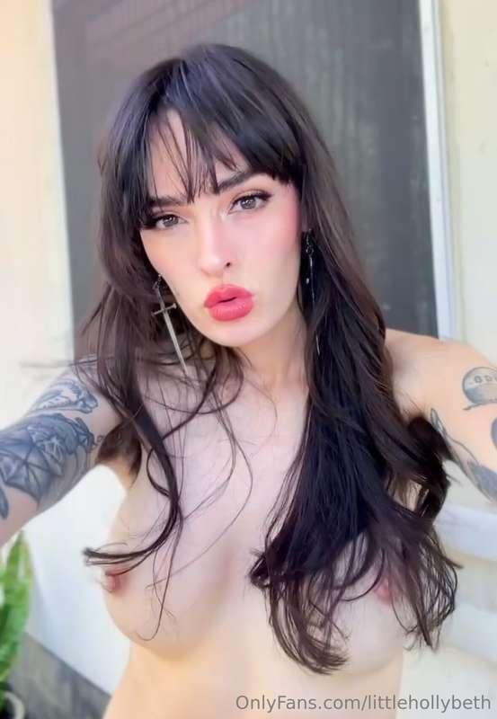 I got these earrings for christmas, do you like them?