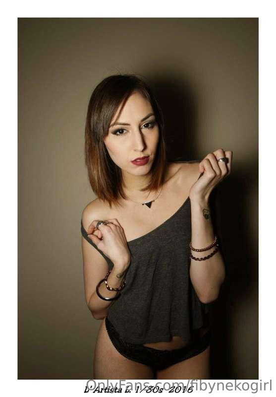 Vi piace questo mini set? 🖤 

~   ~    ~    ~    ~    ~    ~..