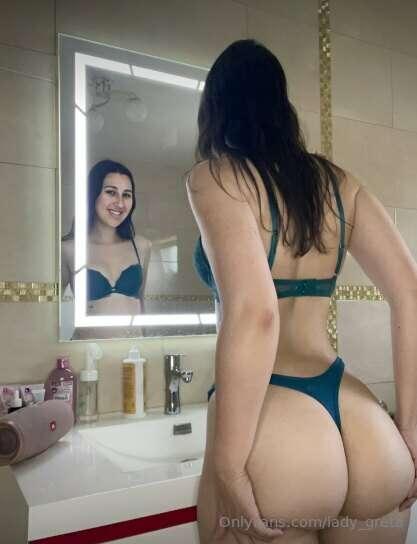 🆓Free Subscription @karen_meal🆓

🛁After the shower I’m still..