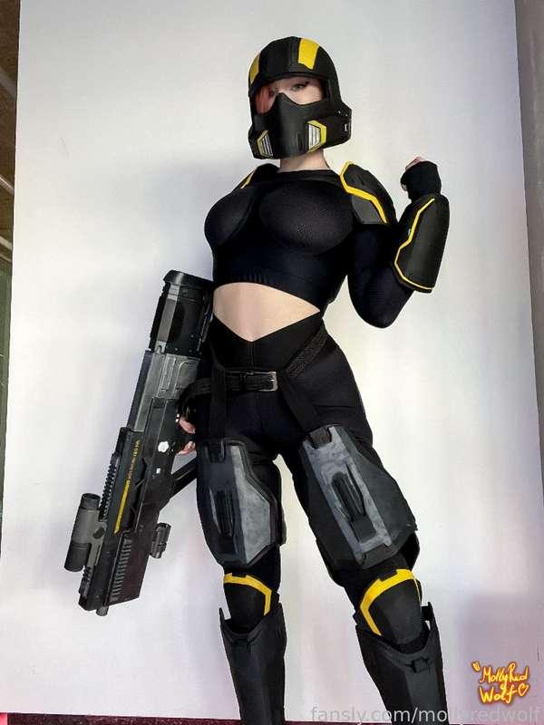 mollyredwolf image #6