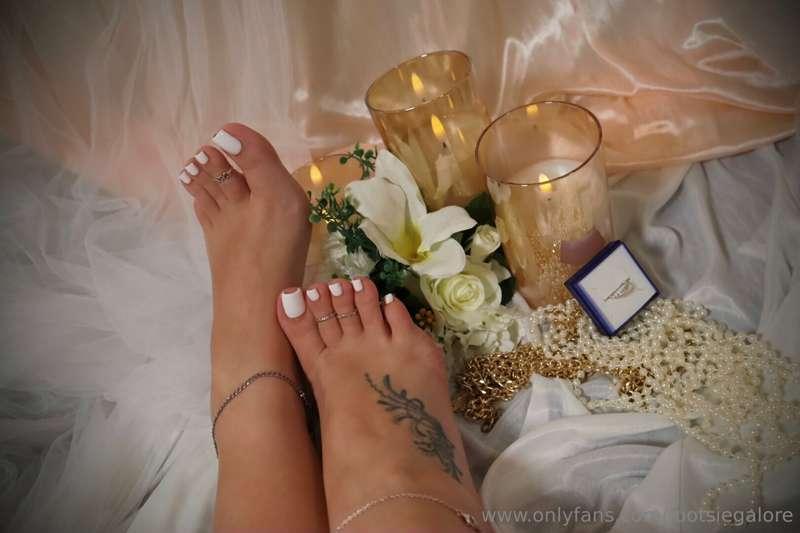 Do you take these feet to be your wedded wifey? 👰🏻‍♀️