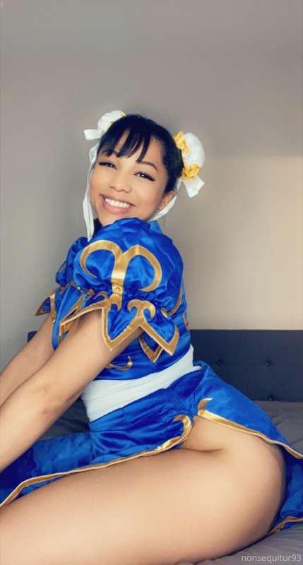 Hey everyone! My Chun Li cosplay is being uploaded as I type..