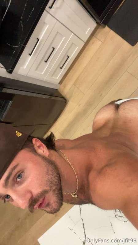 👀
