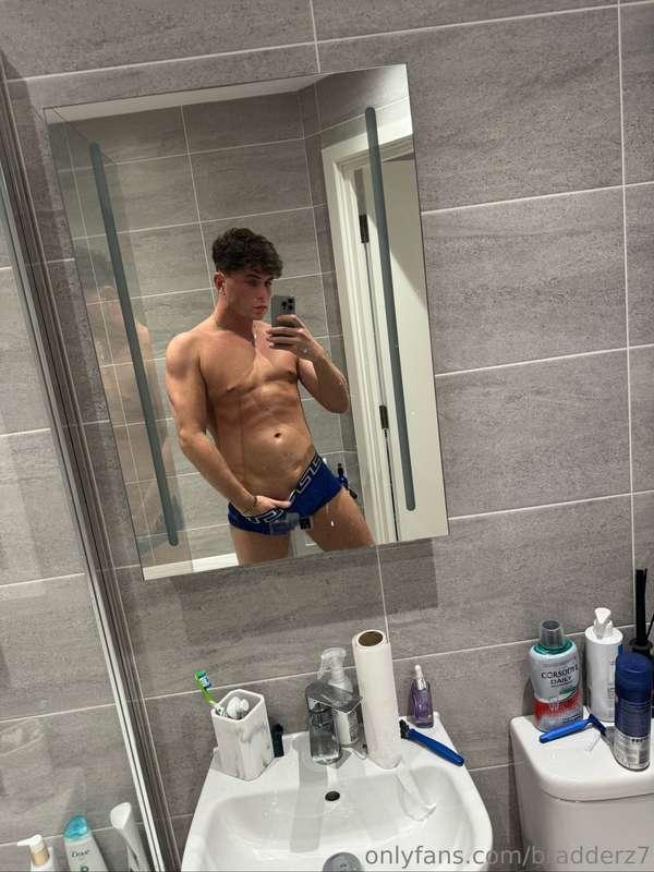 REBILL ON FOR A PREZZIE 🎁 😌😅 @bradderz7  I will be checking😘