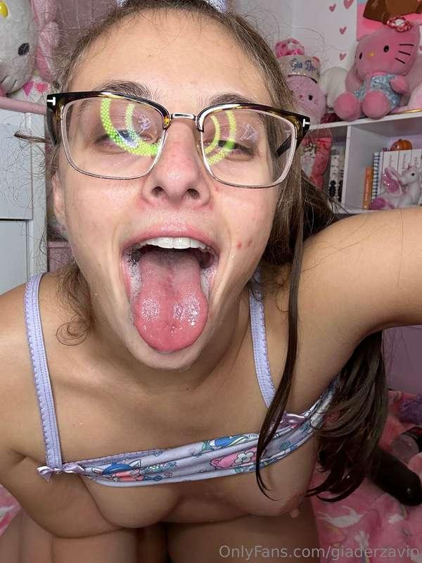 can i have ur cum please???