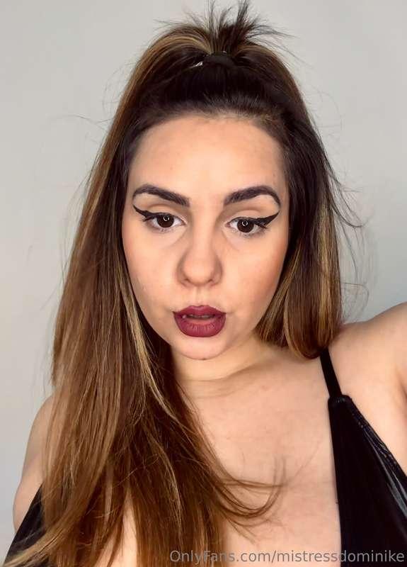 Beg for my attention, loser. 