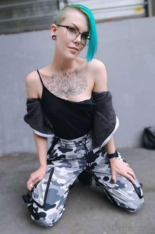 Just a few quickies from outside, felt cute!
