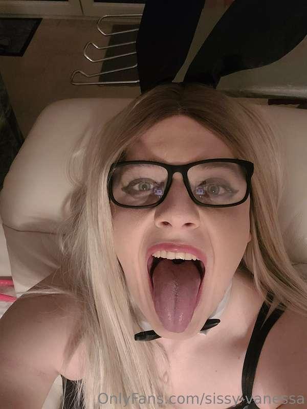 sissy-vanessa image #3