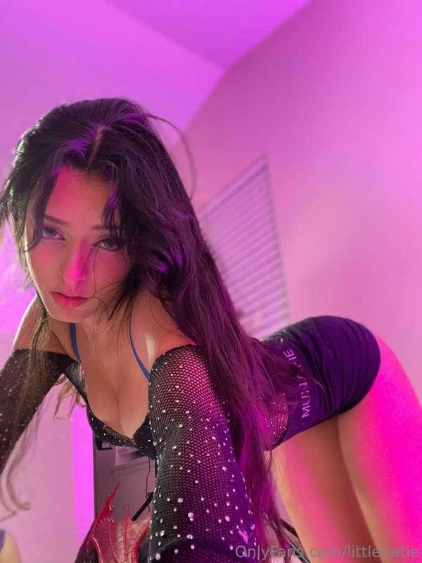 how hard would u fuck me if i bent over like this?