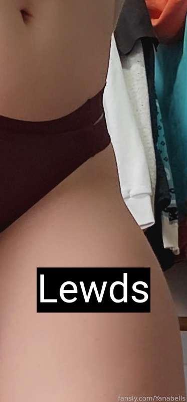 POV: you're hiding in my closet and I walk in to start getting dressed for the gym 
-------------------------------
#fyp #selfie #pov #Lewd #nude #thighs #tummy #ass