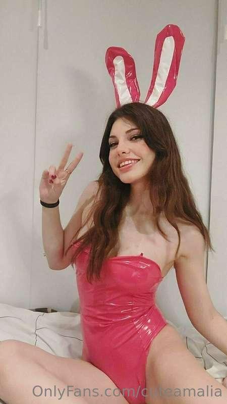 Bunny girl 🐰