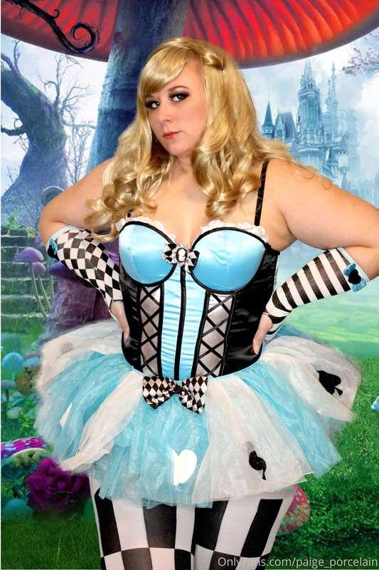 So I got a few of my Alice photos edited lol what do you thi..