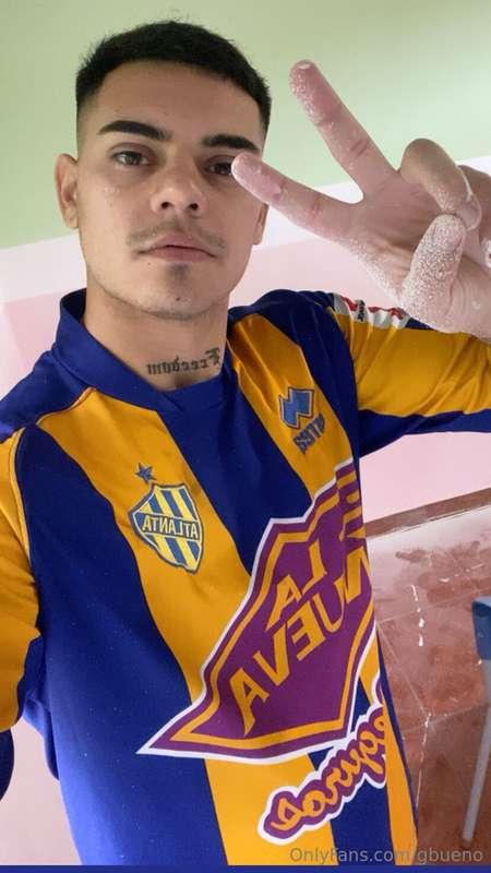 Today is the day to paint the room. I could paint for you bu..