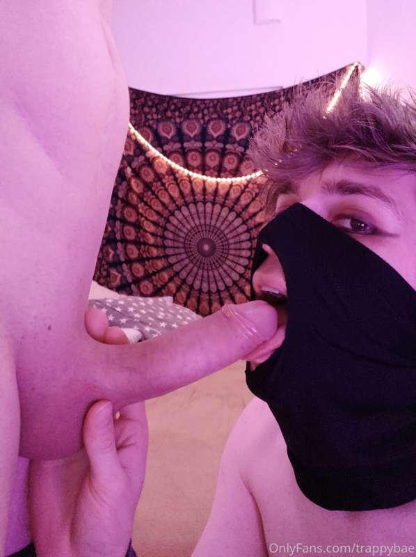 A very kind Fan requested a Blowjob picture set! Here are ju..