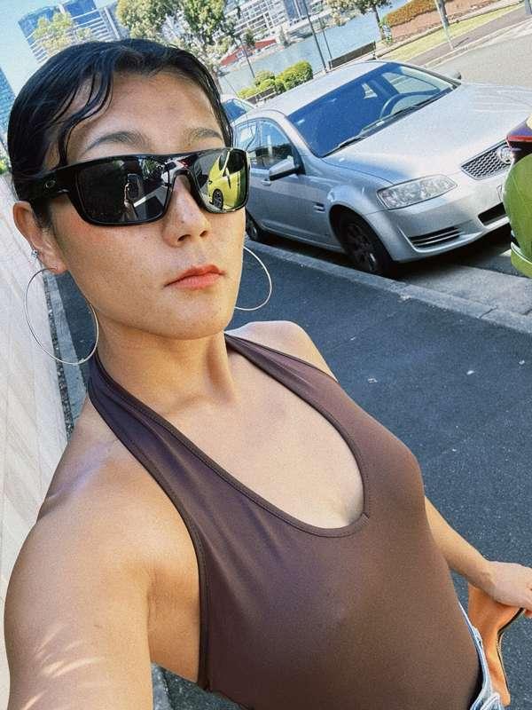 😎