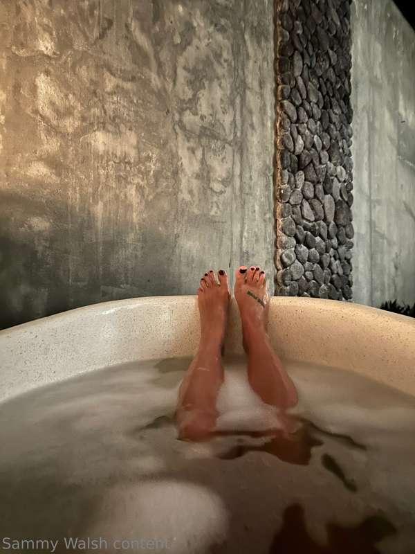 Last night was my first bath since travelling, and it was TH..