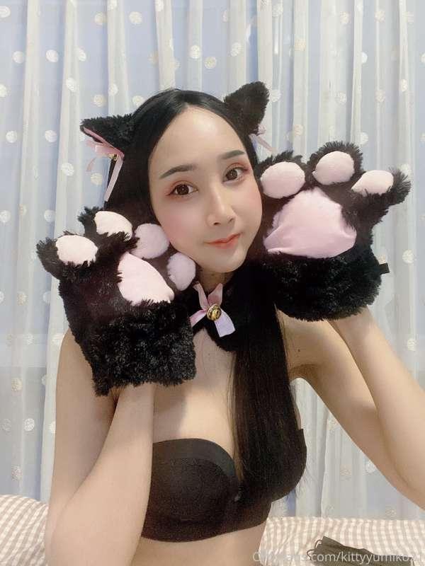 😻