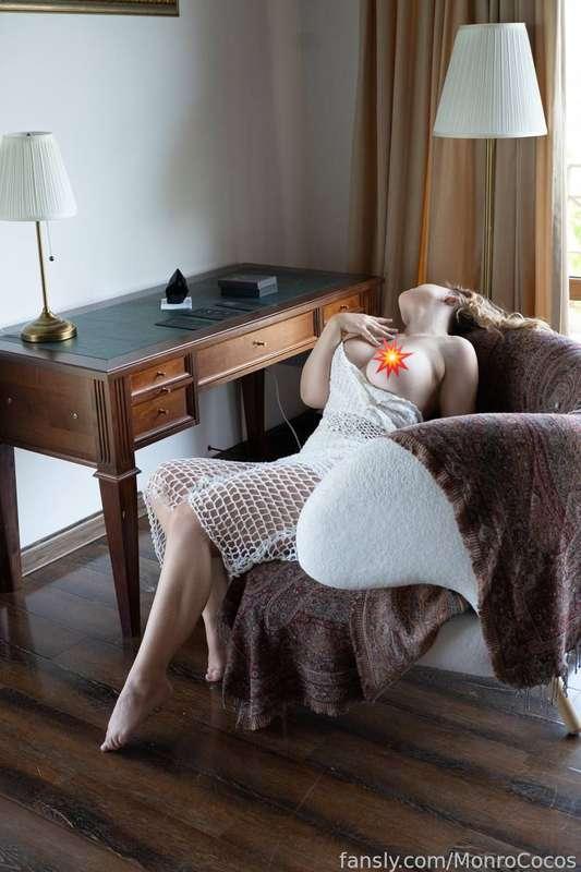 I'm waiting for your reaction about the new photo shoot! I hope you liked these photos!🔥❤️😈