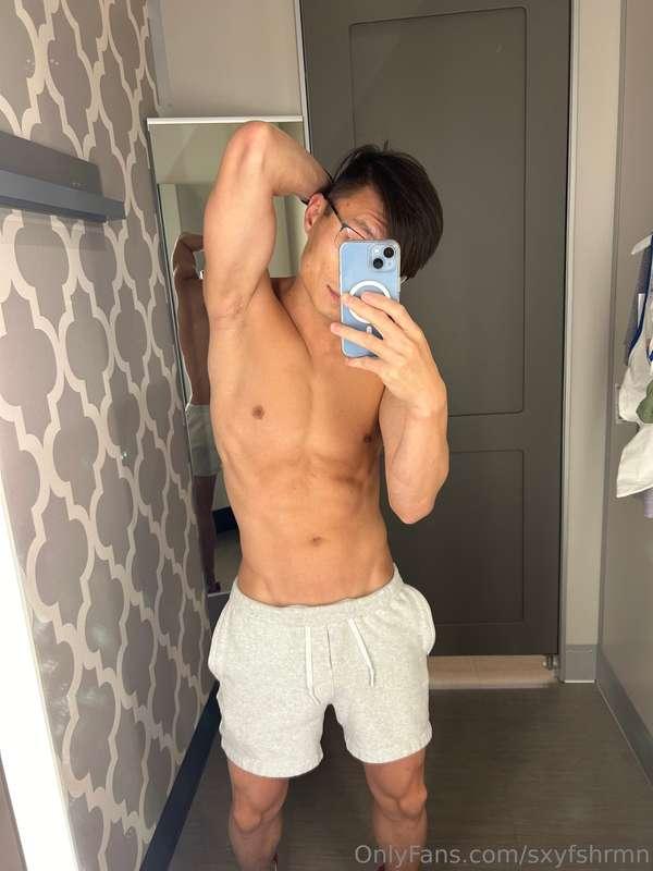 More fitting room pics… what should I try on next? 😏