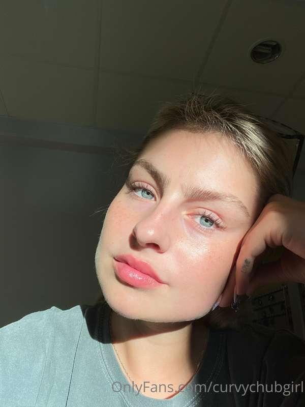Hi 👀