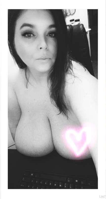 Working from home.. wish I had someone to come help me cum 
..