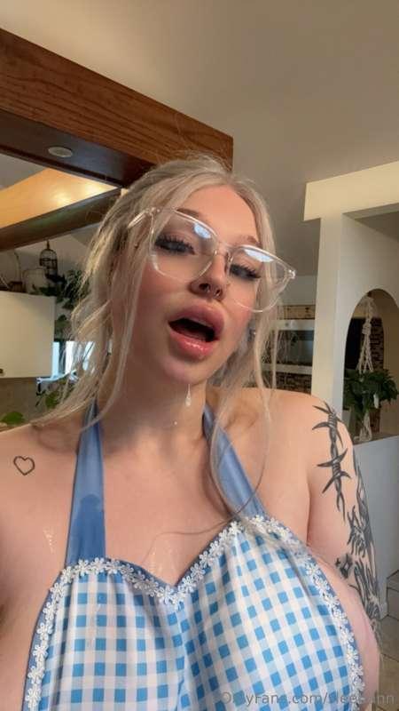### **Sometimes I get so horny randomly I just have to do so..