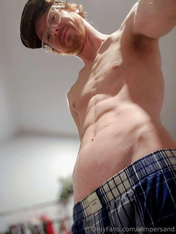 Took some quick pics before getting dressed and this one sto..