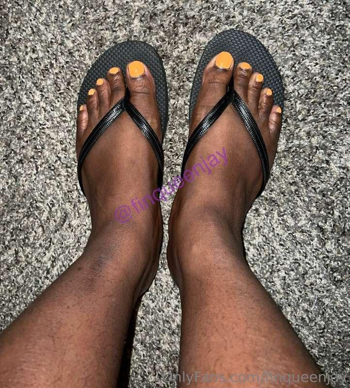 Tip for the Queen’s pretty toes 😘