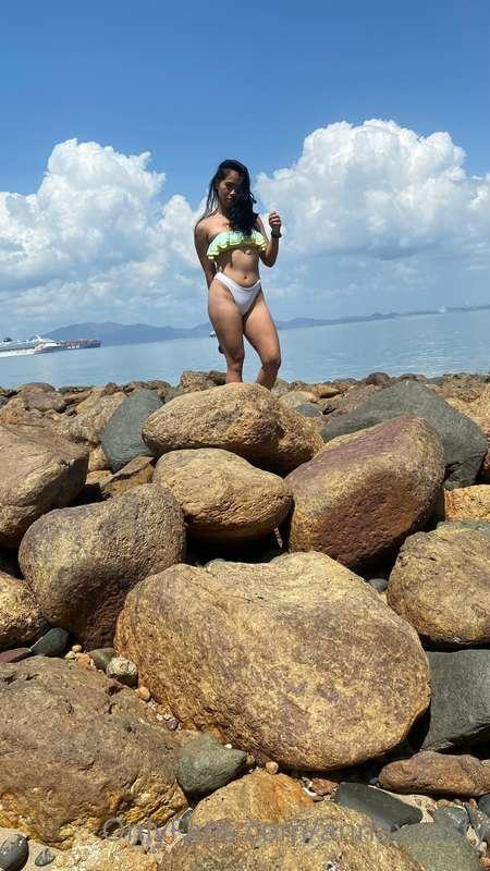 Sharing some pics of my lil trip to the beach☀️🏝💕