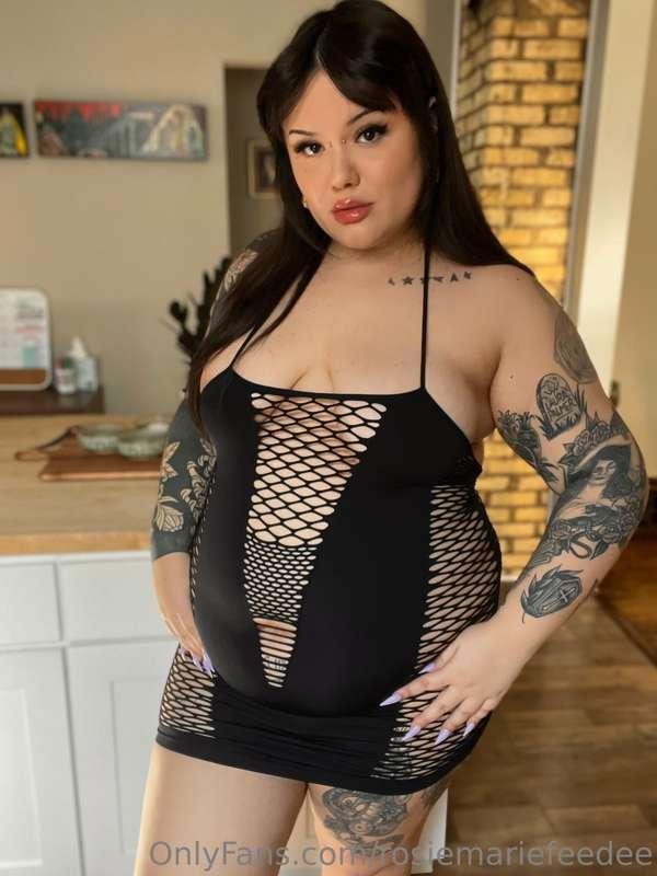 I had to slowlyyy pull on this tight dress to make sure I di..