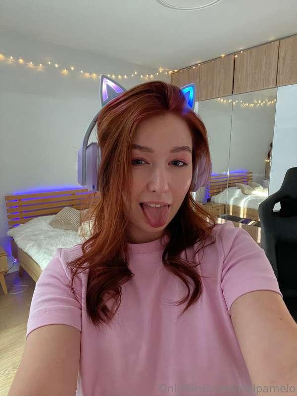 I'm thinking of doing a live stream here, but I don't know i..