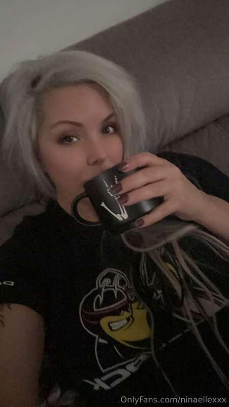 Morning sexy, Can you spare some cream for me and my coffee