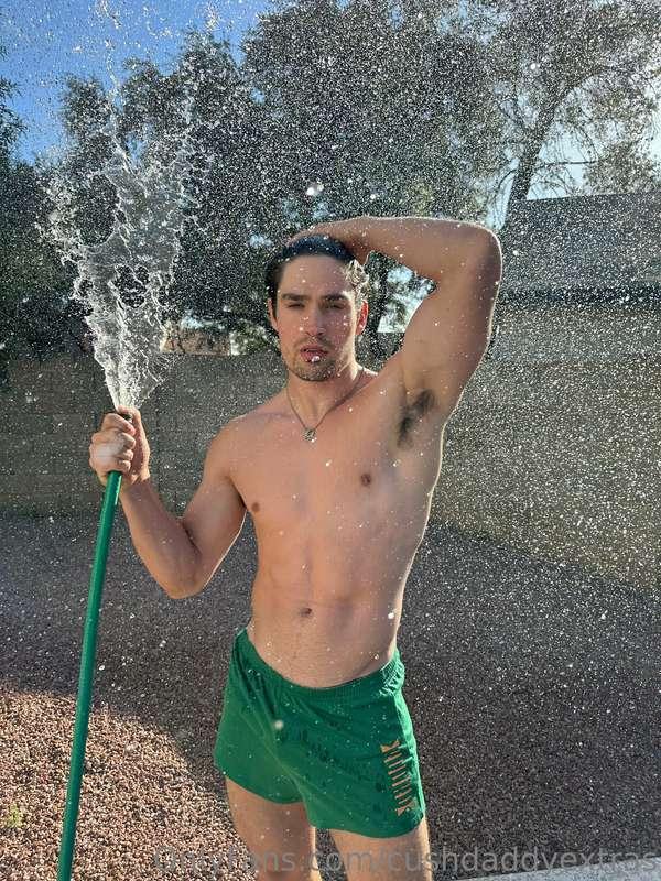wanna get wet?😈💦