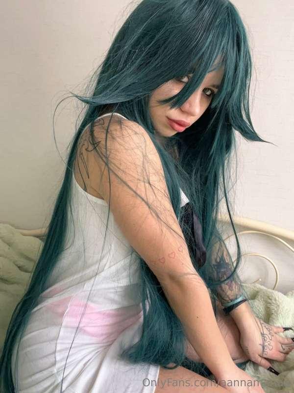 💗 This demure @liki_blue waiting to be seduced 😍 Get pussy w..