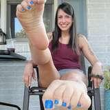 one.lonely.foot