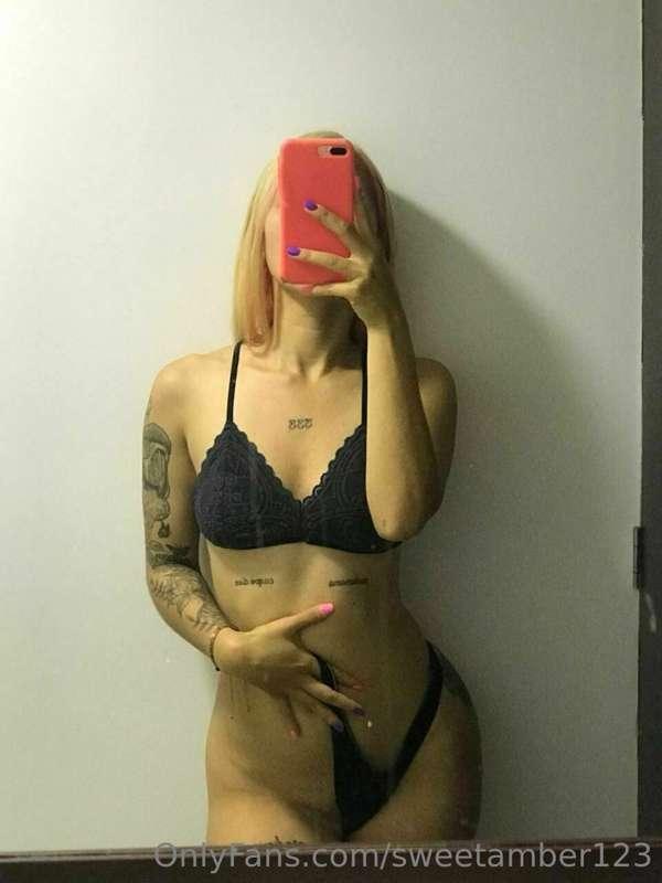 Only peeping right 😜🥰