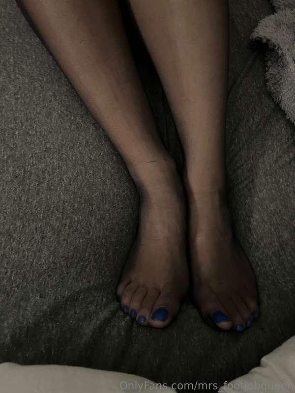 mrs_footjobqueen image #7