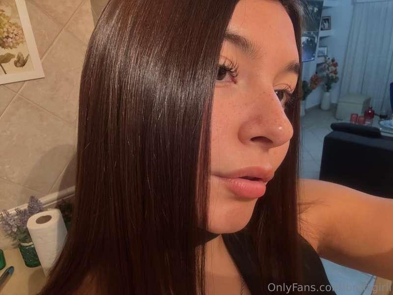 You know that when this goddess appears you have to be on yo..