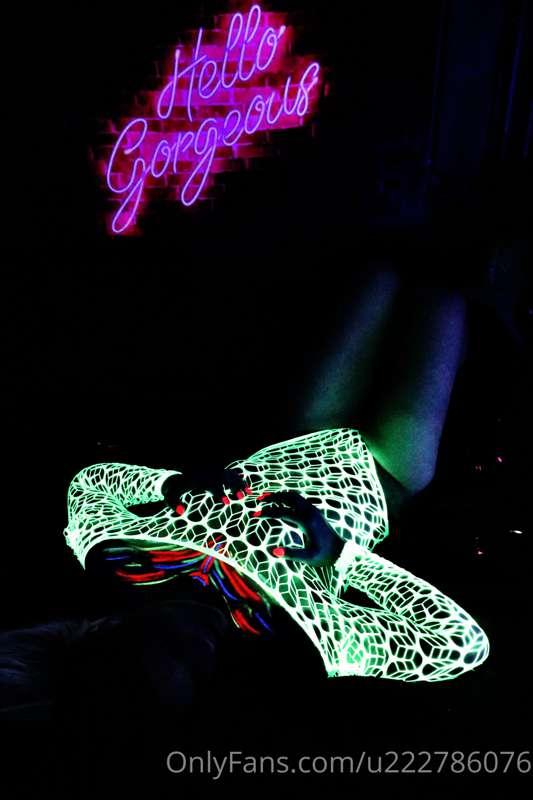 Here us a sneak peek of my photo shoot. Black light session...