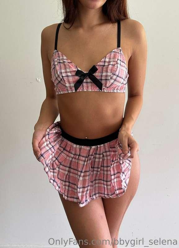 userselena809 image #2