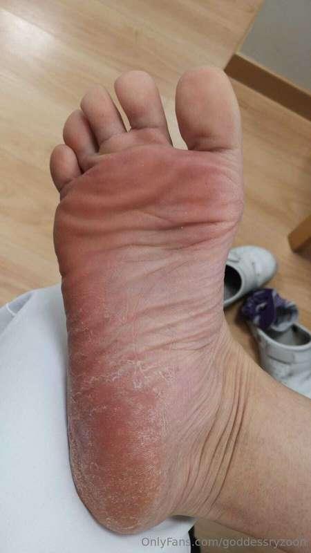 Do you suck them?🤭  They're very sweaty and I'd like a tongu..