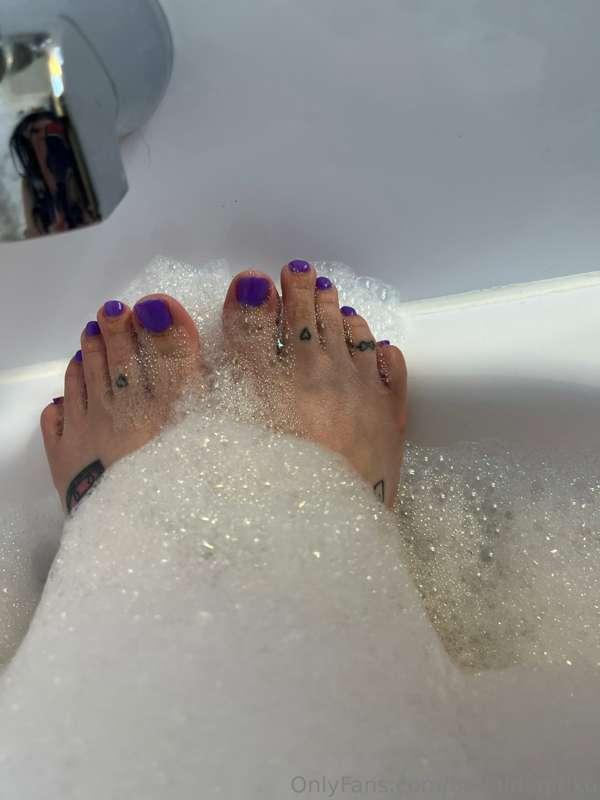🦶🏻 🫧