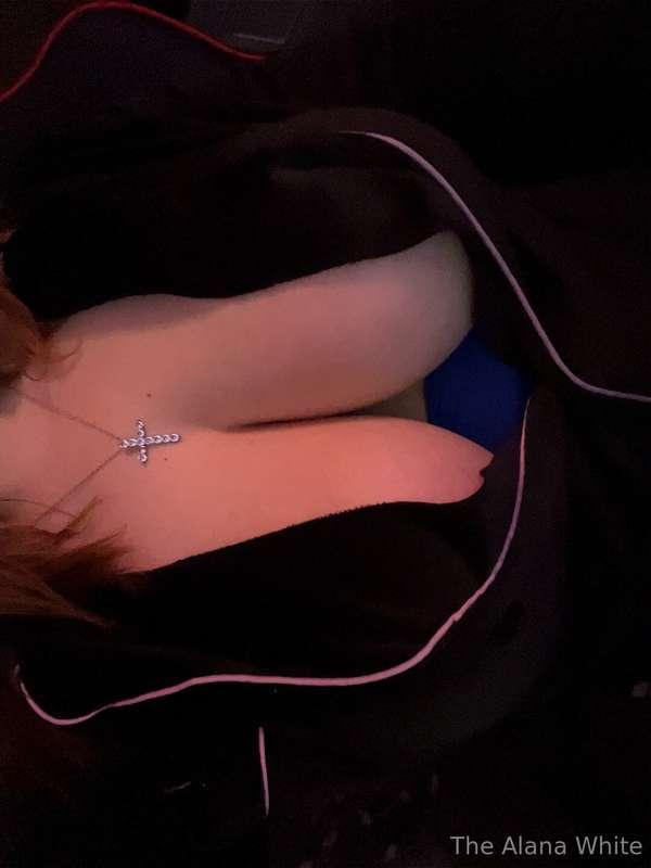 😈