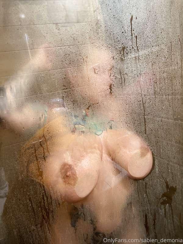 Good morning ! Wet boobs